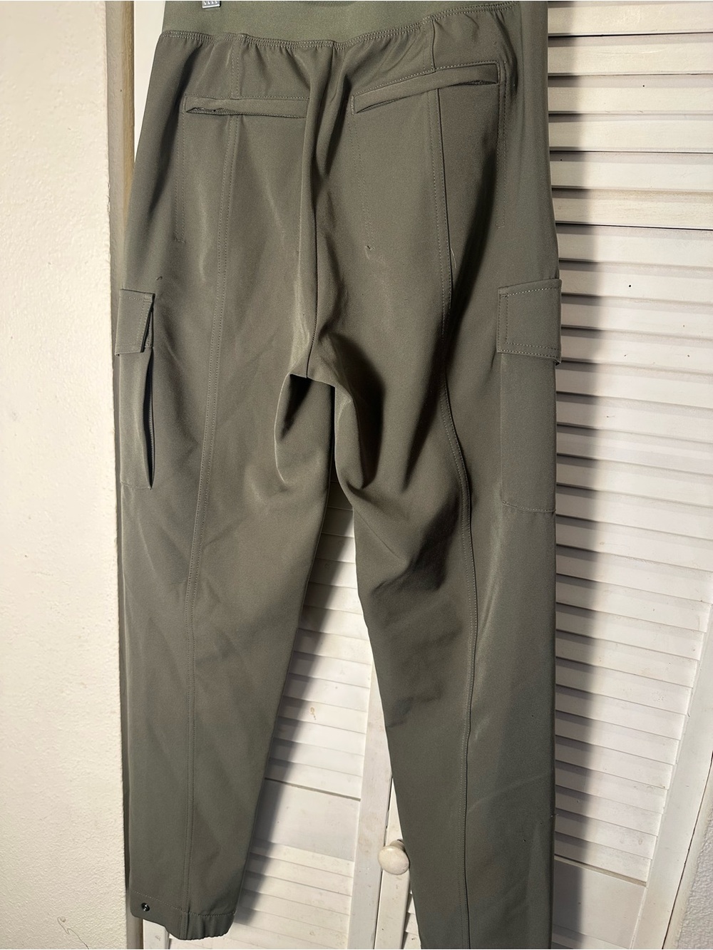 Athleta Olive Green Cargo Jogger Pants with Zip Pockets - Picture 5 of 7